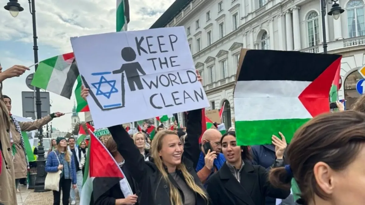 Keep the world clean of Israel